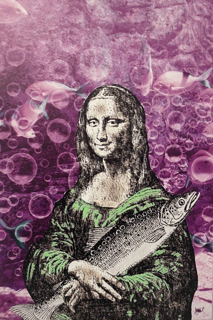 La Joconde habillée en vert tenant un poisson sur un fond violet dans la mer